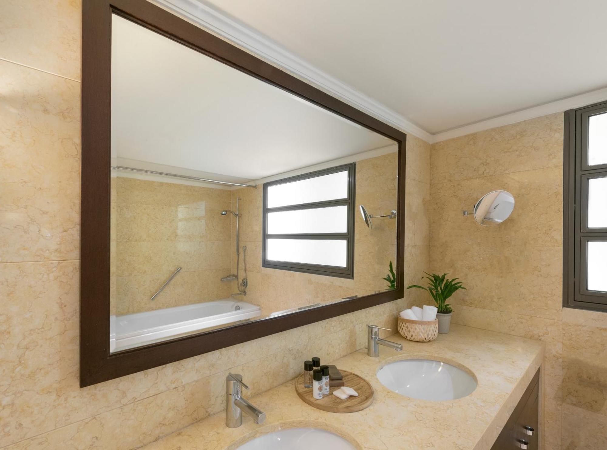 Junior Suite con Vista Mare o Porto Turistico